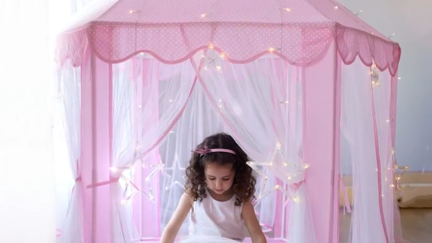 Princess Castle Play Tent with Large Star Lights